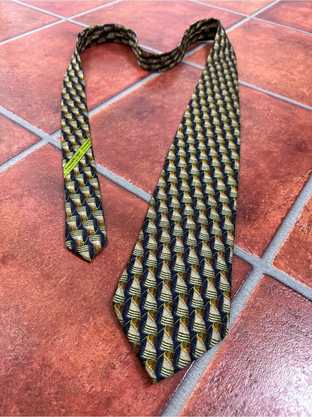 Ermenegildo Zegna 100% Silk Abstract Patterned Tie